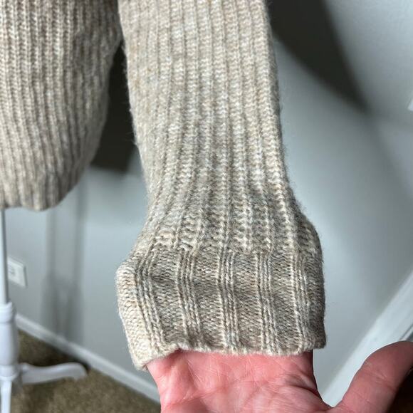 KUT from the Kloth Women’s Cream Tutleneck Sweater Size Medium Chunky Oversized - Picture 4 of 9